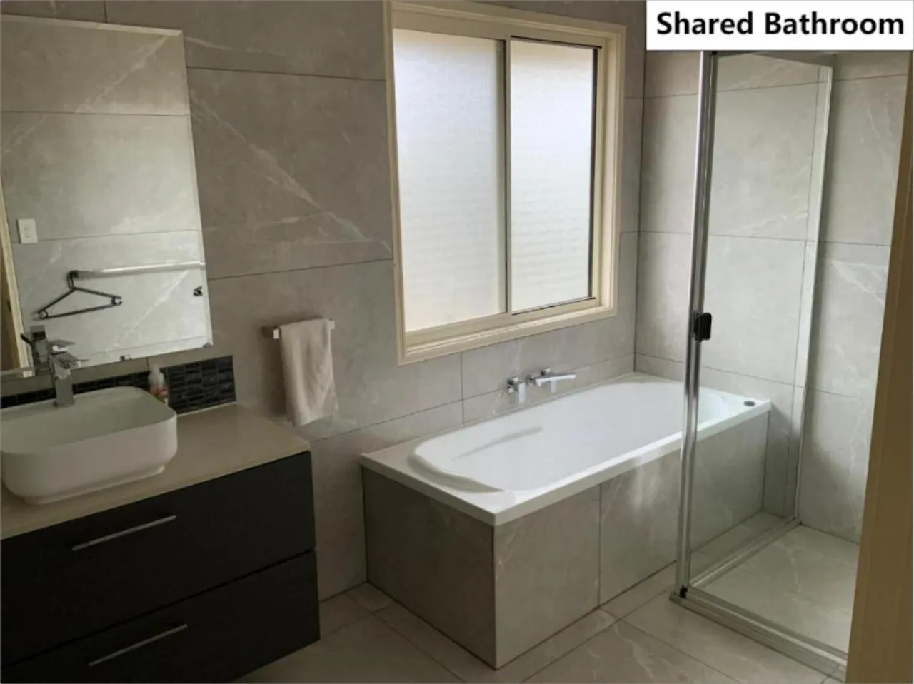 Shared House With Other Guests Near Shopping Center And Theme Parks Apartment Gold Coast 0*,