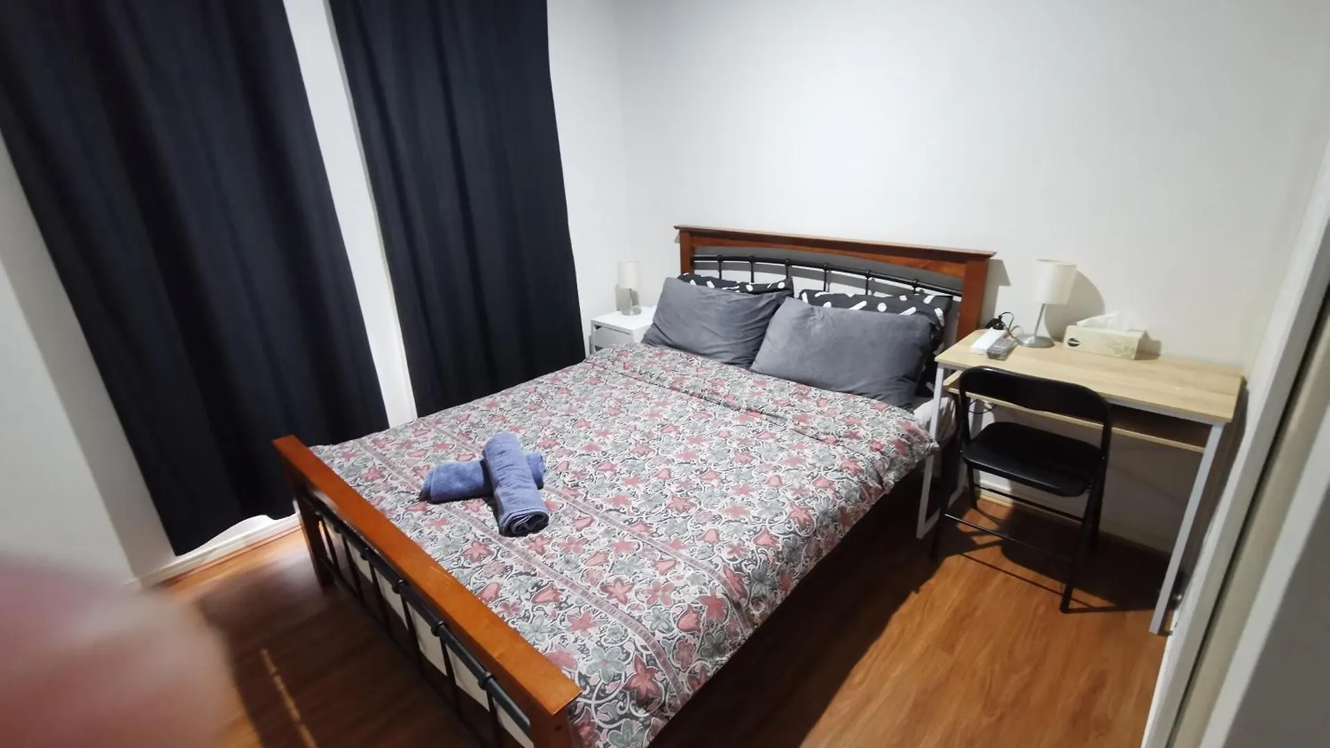Homestay Shared House With Other Guests Near Shopping Center And Theme Parks Apartment Gold Coast